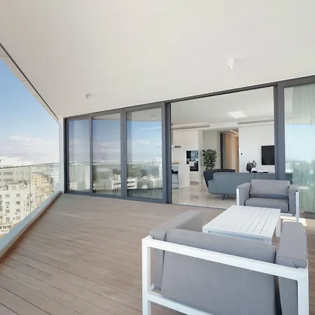 Park Residences Apartment *