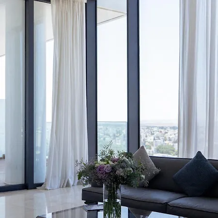 Park Residences 公寓 *